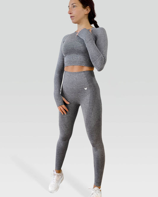 active day  fabric sport  sportswear  sports bra  sport gear  sport bra  sport  activewear  life trend  lifestyle  healthy life  just do  do more  sweat  performance  organic beauty  legs day  leg day  workout  Sydney bondi  bondi beach  bondi  Sydney beach   New York  Perth  Switzerland  Australia  Melbourne  Sydney  white artica  women  training  Supportive  Stretch fabric  Seamless     Quick-dry  light grey    Leggings  High waist   Fitness  Compressive   Body contouring  athletic